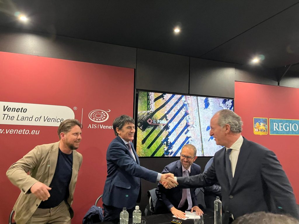 Vinitaly, nasce un’associazione nazionale delle “cantine archeologiche” con sede in Valpolicella. Zaia: “Alleanza tra Soprintendenze e viticoltori a tutela e promozione del paesaggio e della storia del Veneto”